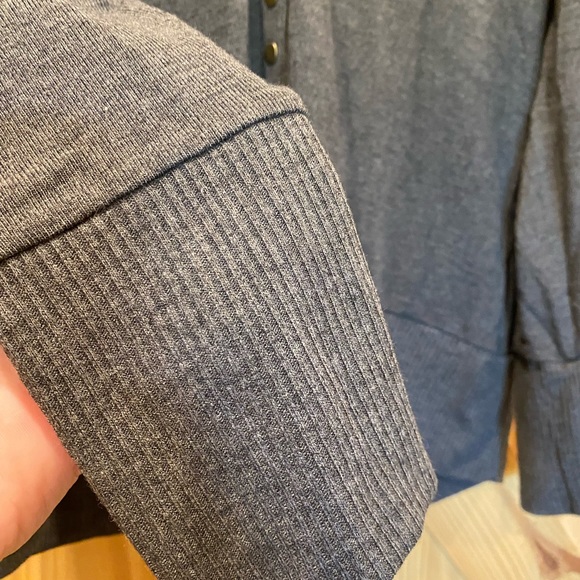 Traleubie charcoal button cardigan, size XL - Picture 10 of 12